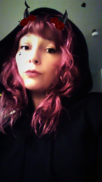 Meet your Posher, Bee 🐝 - Picture 6 of 7